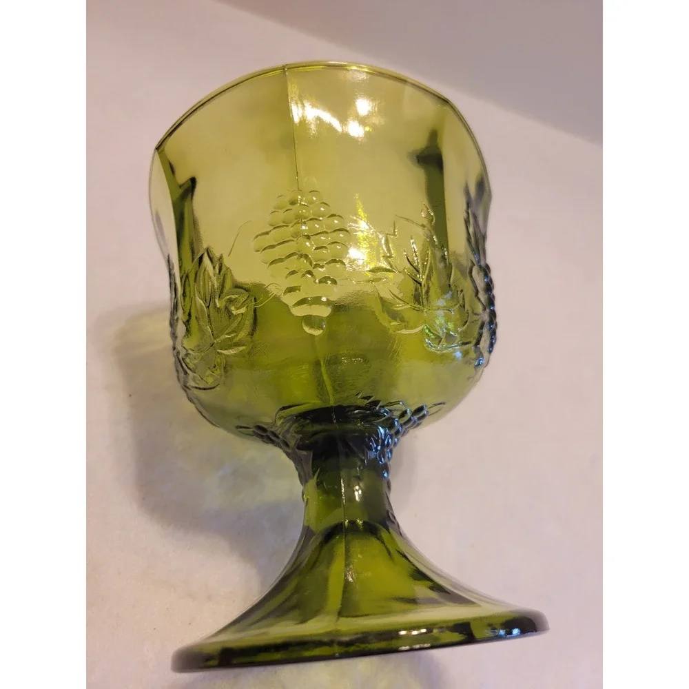 Vtg Glass Compote‎ Bowl Olive Green Harvest Grape Embossed Pedestal Dish